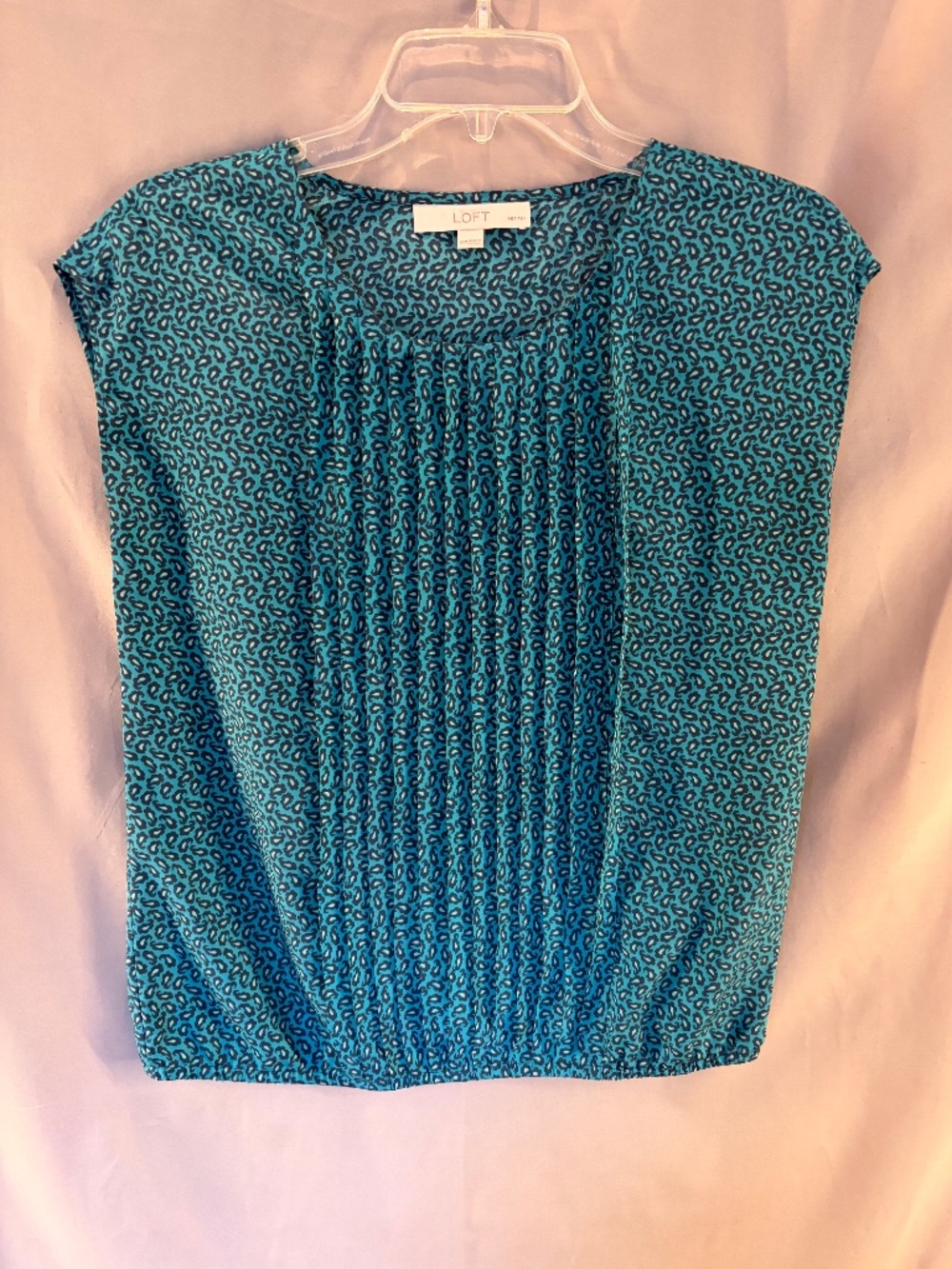 LOFT Petites Sleeveless Blouse, Green & small Blue Paisleys - Size XSP (Nw/oT)